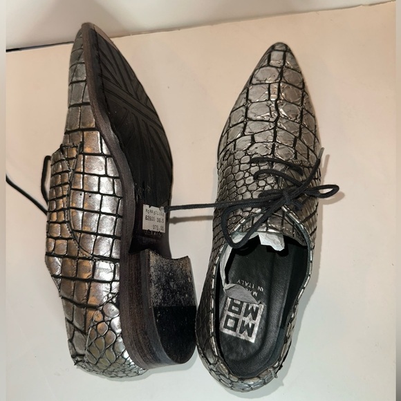 Vintage Moma Italian Leather, Croc Print imbosed Silver Oxford Lace up Shoes - Picture 5 of 5